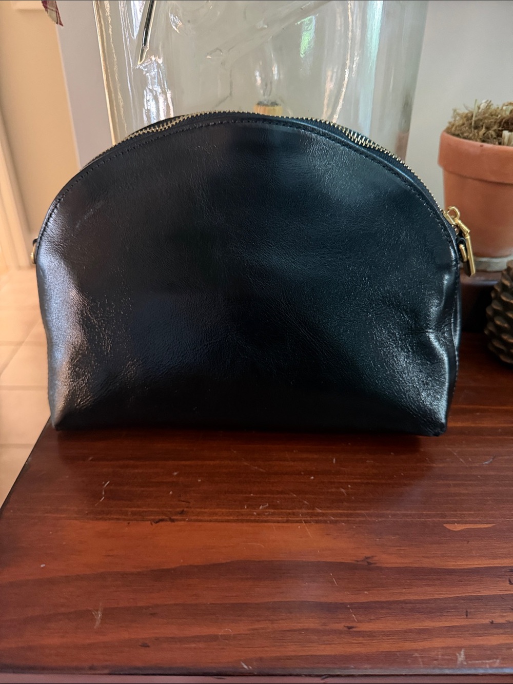 R.RIVETER women’s Hopper Crossbody Bag Black Leather - Picture 14 of 16